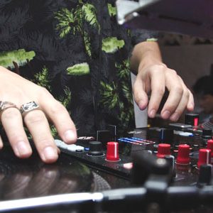 DJ
